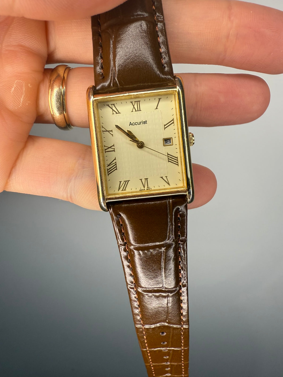 Accurist MS447 Gold Cartier Tank Style - Vintage