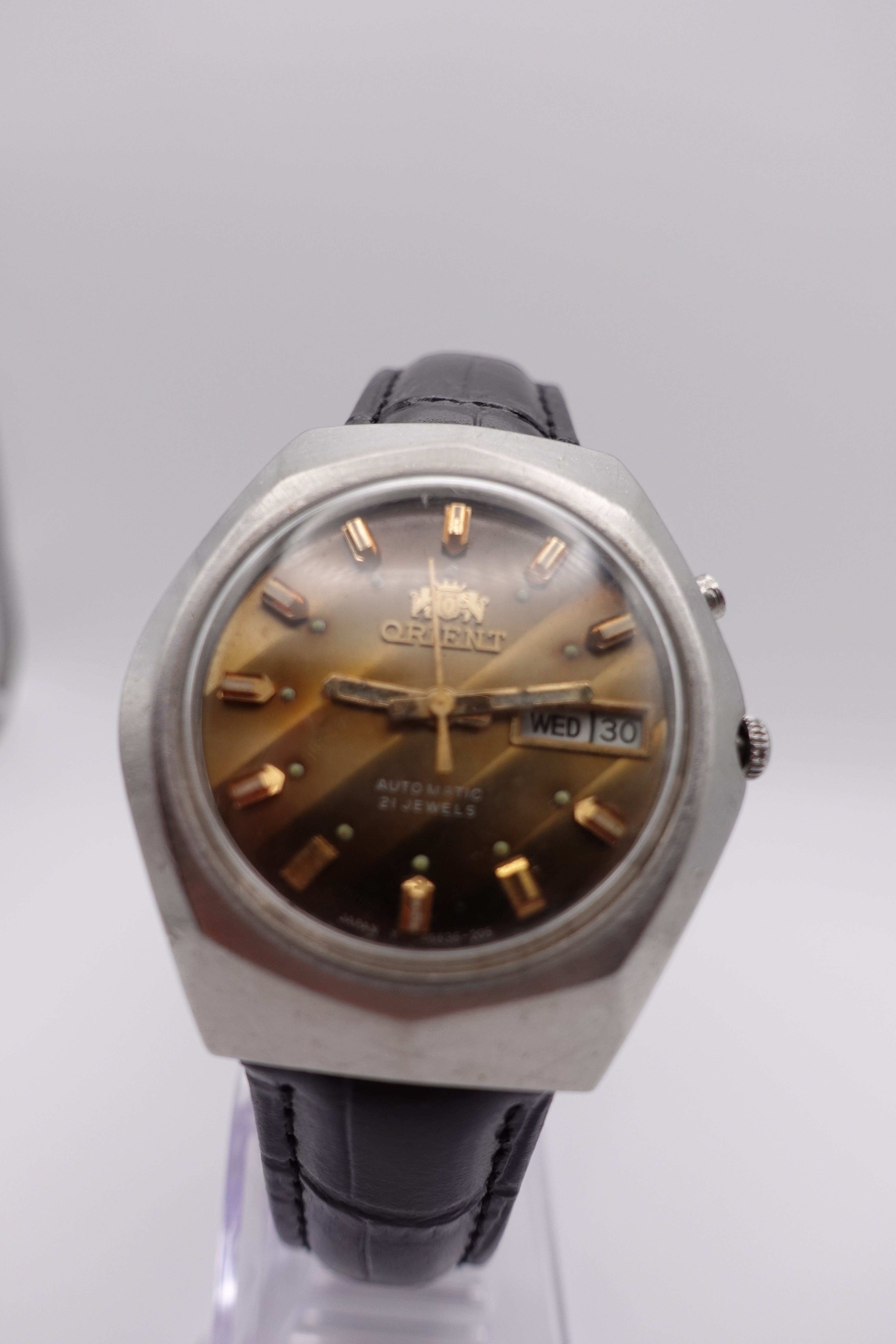 ORIENT。 新品 オリエントスターM42 Diver 1964 2nd エディション F6 デイト