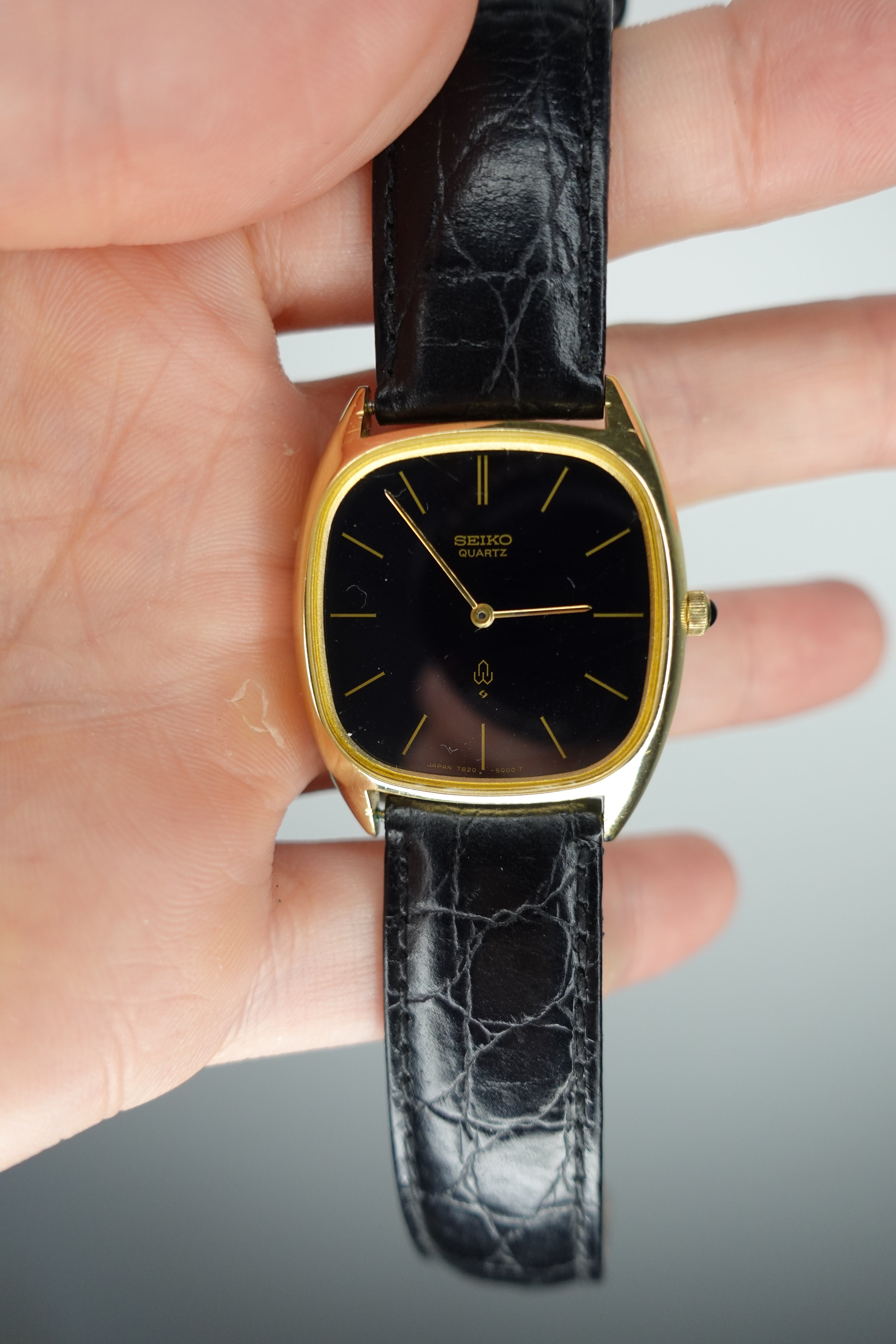 Seiko Quartz Chariot Gold Square TV Black Dial 7820-5000 - Vintage