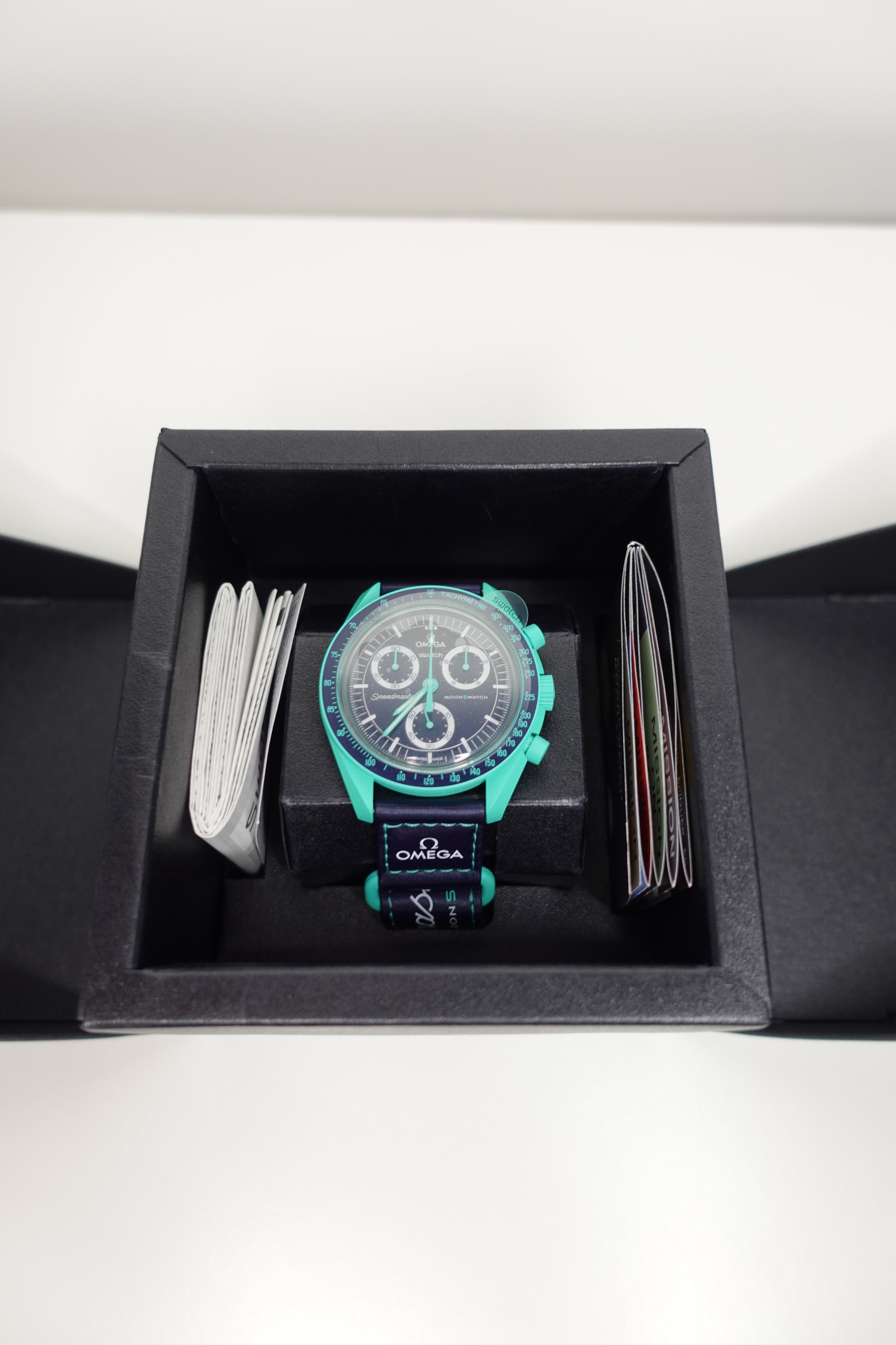 正規購入品 OMEGA x Swatch   \"Polar Lights\"美品！ Swatch x Omega Bioceramic MoonSwatch Mission On Earth Polar